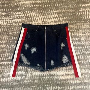 Jean skirt with ribbons red and white